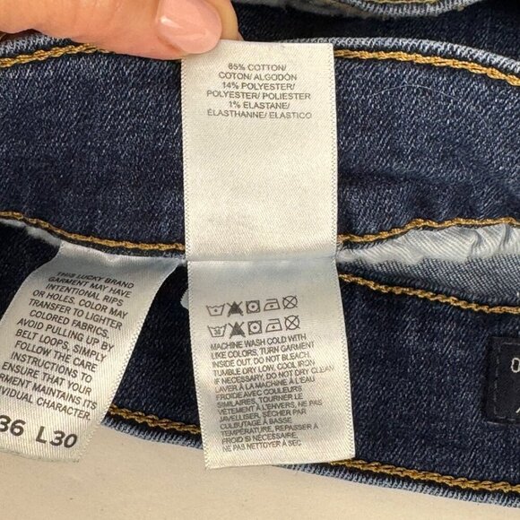 Lucky Brand 410 Athletic Fit Straight Medium Wash Denim Jeans Men's 36Wx30L EUC - Picture 12 of 12